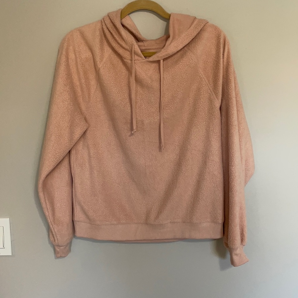 SO COMFY!!! pink hoodie